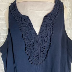 A Pea in the Pod Maternity Top, Size L, navy blue, lace trim on front, lined